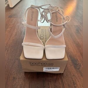 Boohoo White Square-Toe Lace-Up Heels